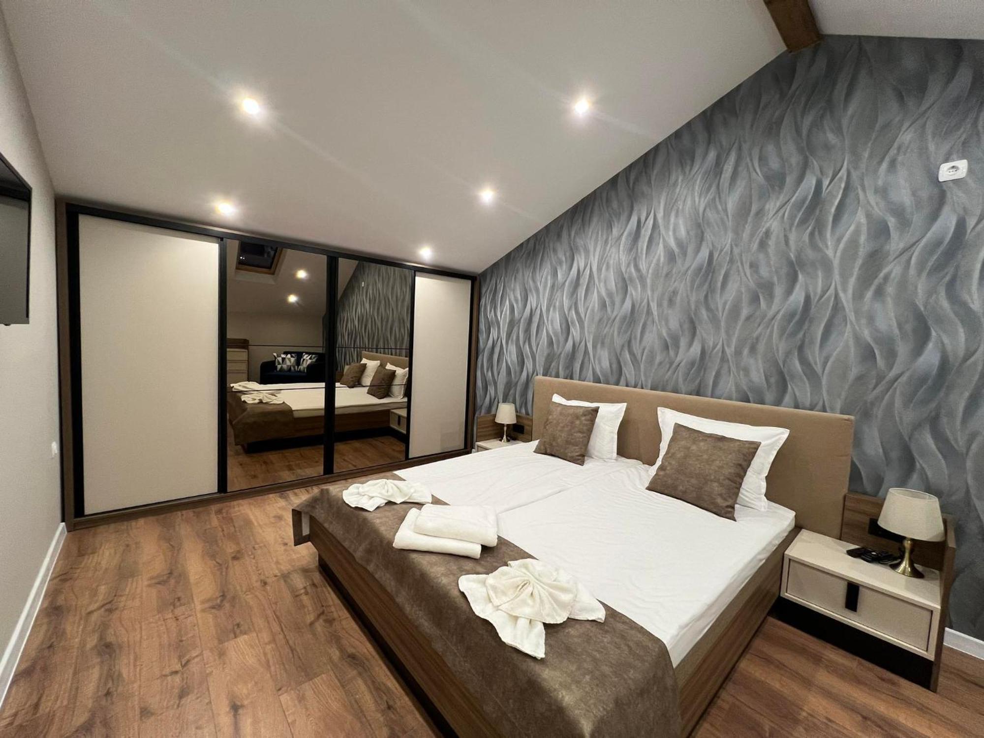 Хотел Vip Apart House Pleven Exteriér fotografie